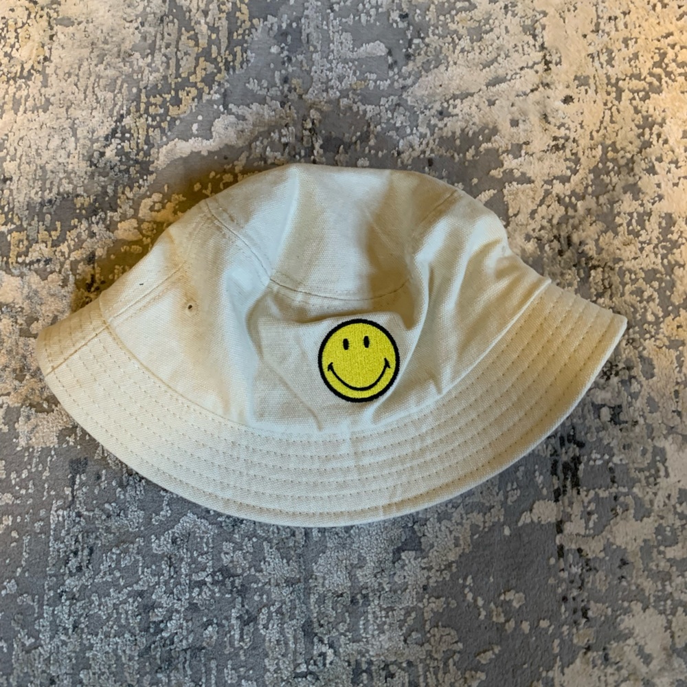 Smiley originals cream bucket hat